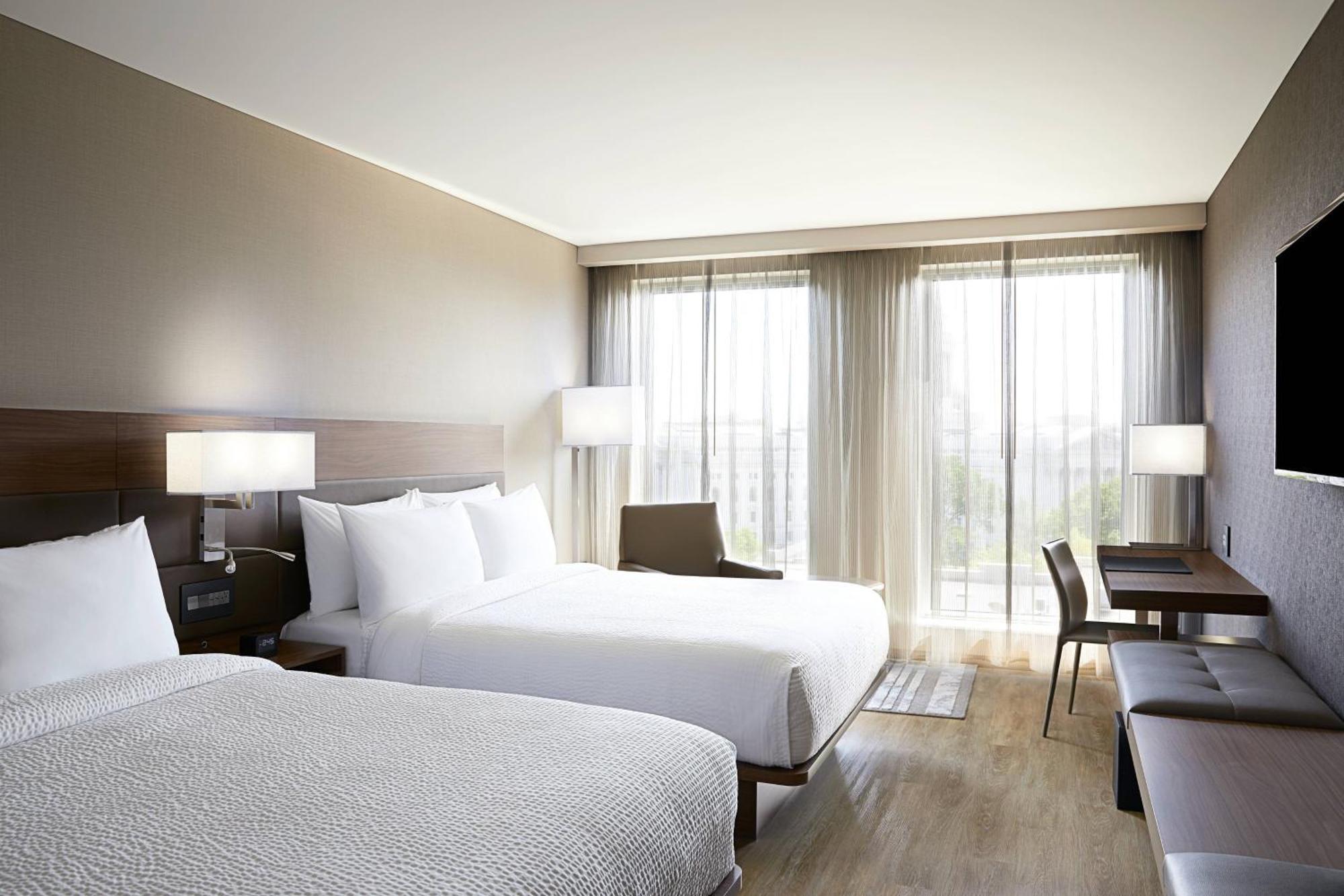 Ac Hotel By Marriott Madison Downtown Eksteriør billede